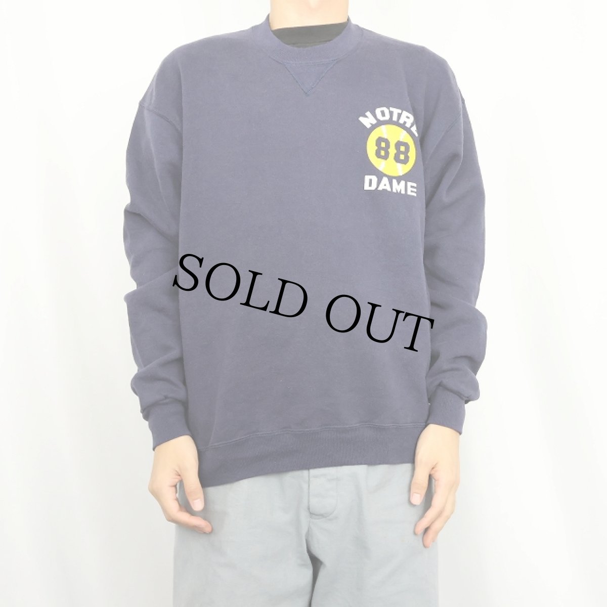 画像3: 80's RUSSELL ATHLETIC USA製 "NOTRE DAME" 前V プリントスウェット NAVY XL (3)