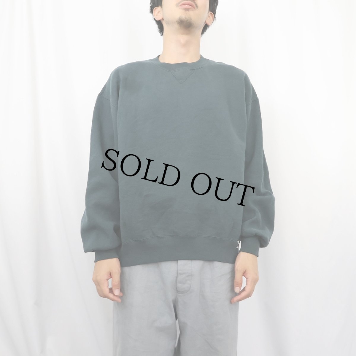 画像2: 90's〜 RUSSELL ATHLETIC USA製 前V 無地スウェット GREEN L (2)