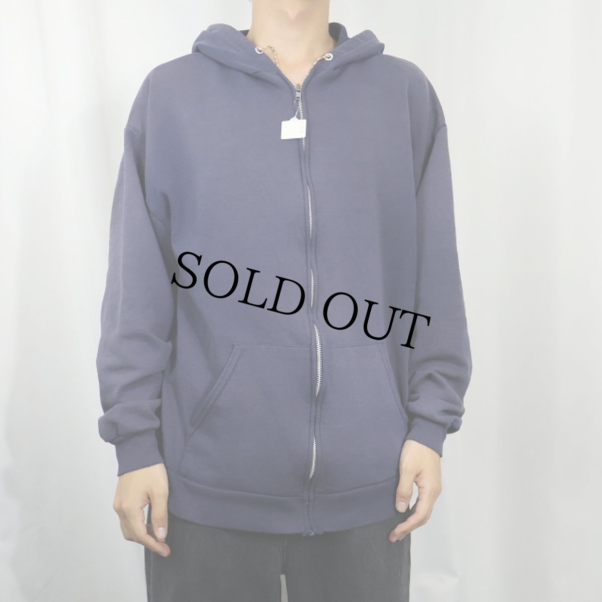 画像2: 90〜2000's JERZEES フェードスウェットジップパーカー NAVY L (2)