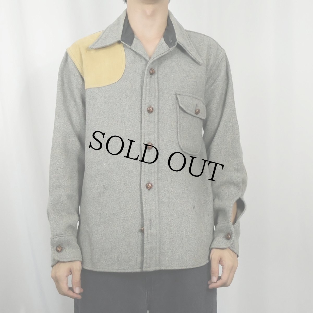 画像2: 60〜70's SHERATON エルボーパッチ付き ウールハンティングシャツ M (2)