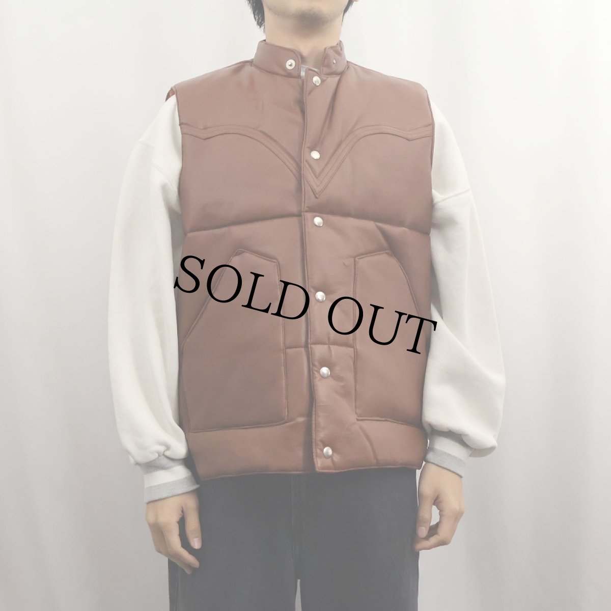 画像2: 70〜80's WOLFMAN 中綿入り PVC ウエスタンベスト M (2)