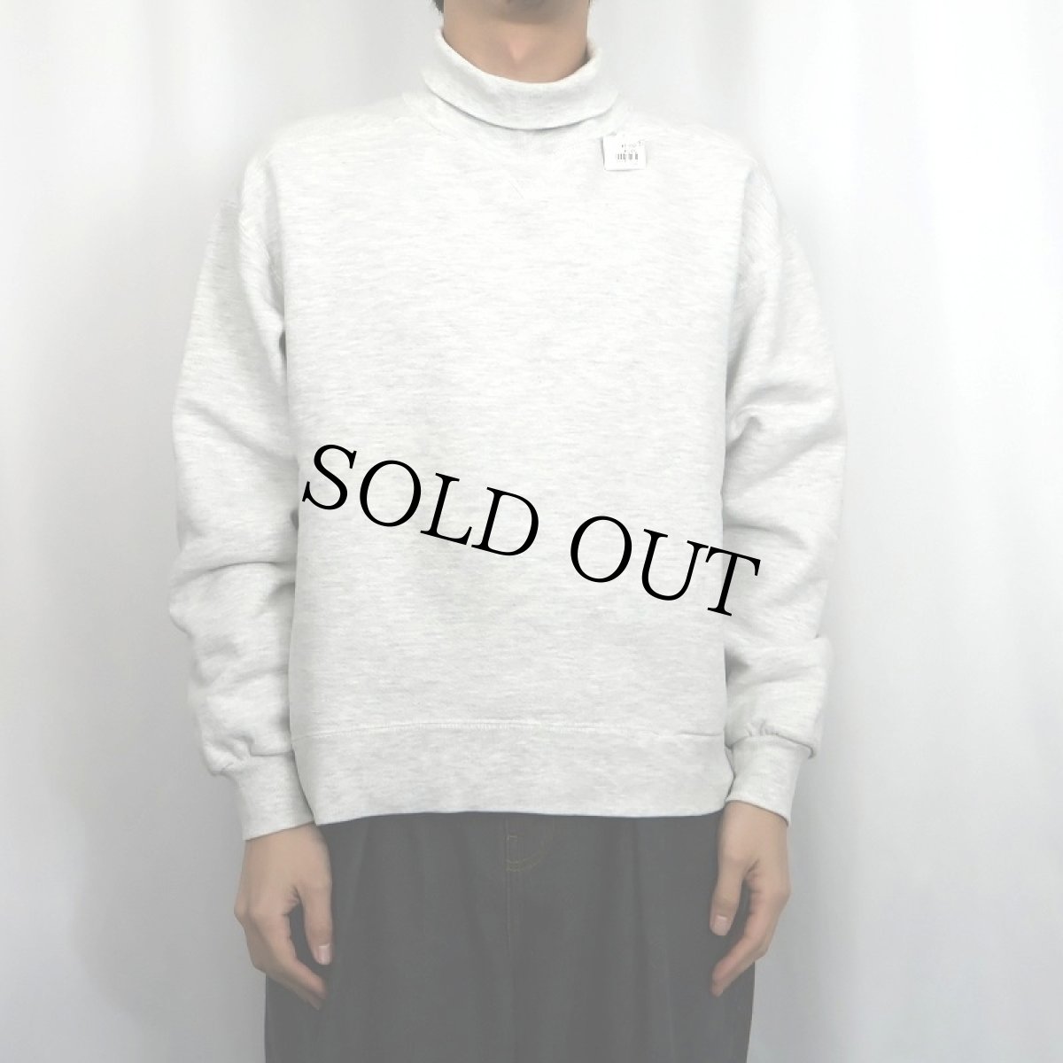 画像2: 90's RUSSELL ATHLETIC USA製 "HIGH COTTON" 前V タートルネックスウェット M (2)
