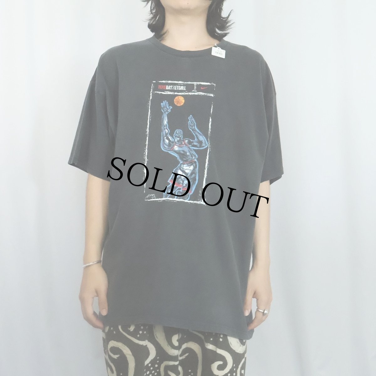画像2: 90's〜 NIKE イラストプリントTシャツ BLACK XL (2)
