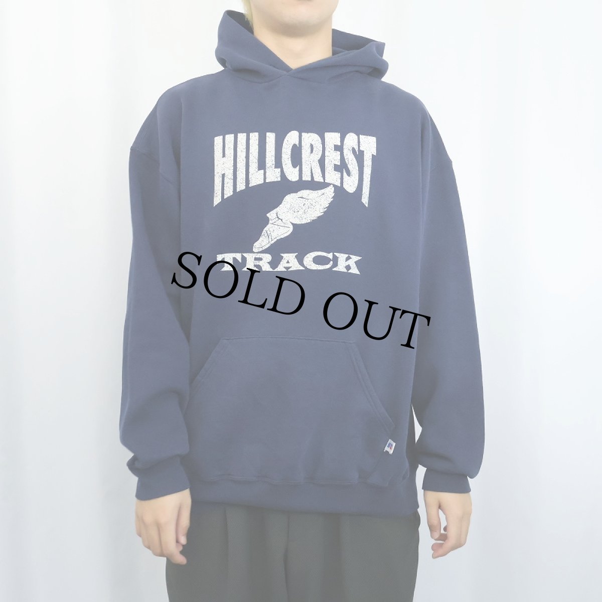 画像2: 90's〜 RUSSELL ATHLETIC "HILCREST TRACK" ウイングフット プリントスウェットフーディ NAVY XL (2)