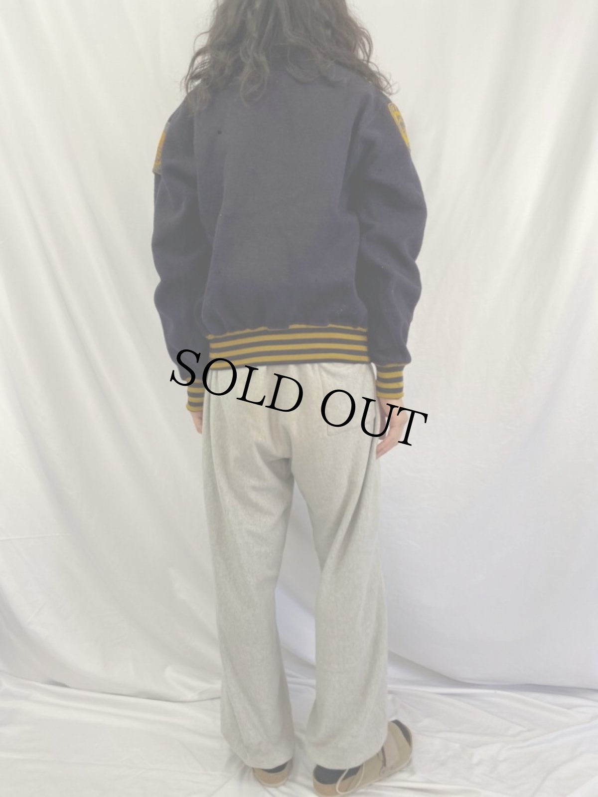 画像4: 50's macgregor goldsmith USA製 ワッペン×ピンズ ウールスタジャン SIZE38 (4)