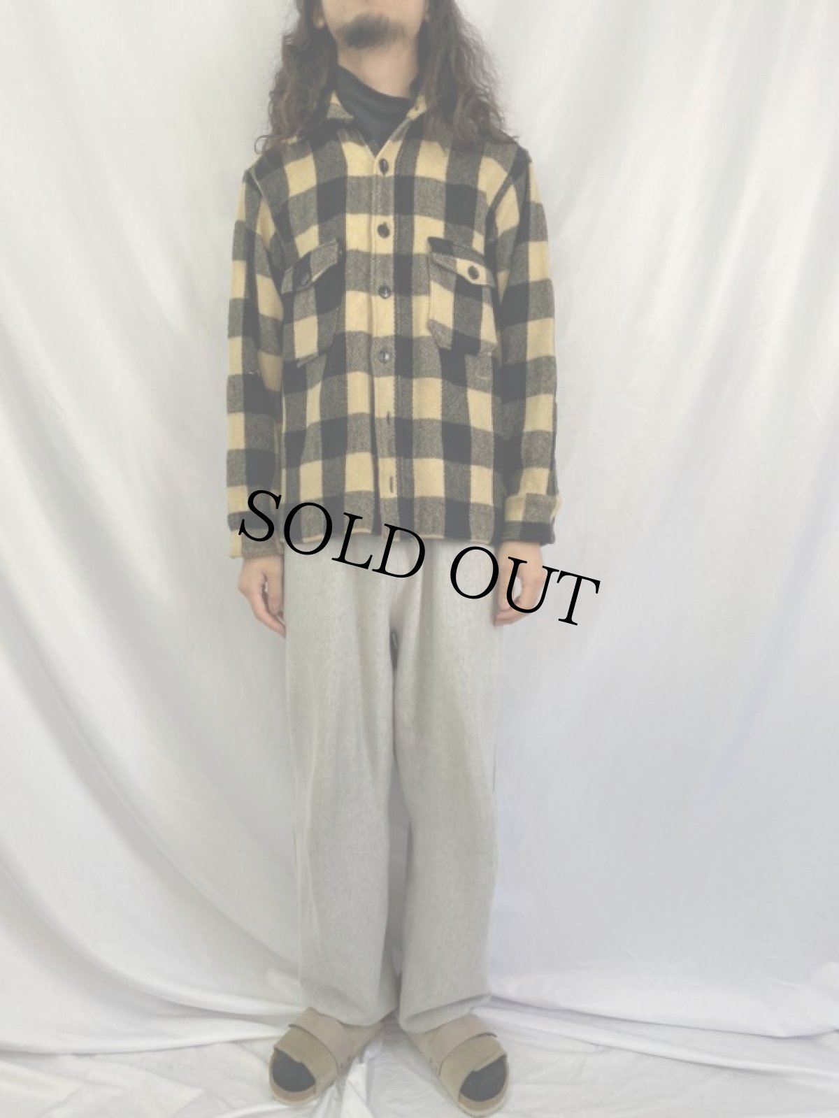 画像2: 40's Woolroch ブロックチェック柄 猫目ボタン×マチ付き ウールシャツ (2)