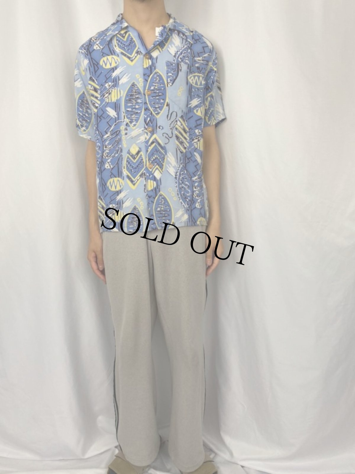 画像2: 50's Royal Hawaiian HONOLULU製 ボーダーパターン レーヨンアロハシャツ (2)