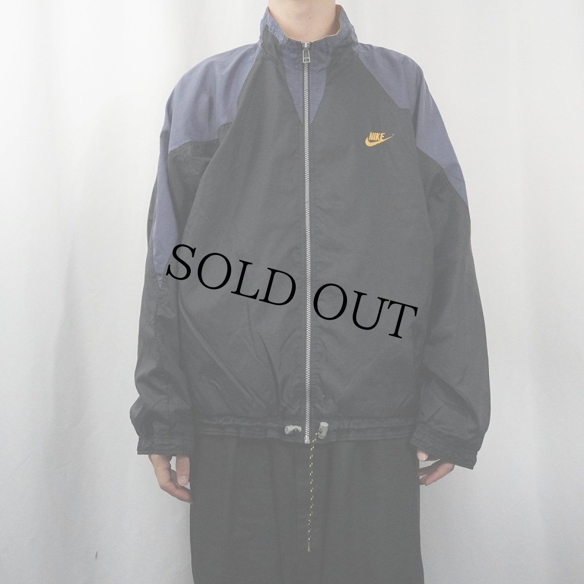 画像3: 90's NIKE 銀タグ 切り替えデザイン ナイロンジャケット M (3)