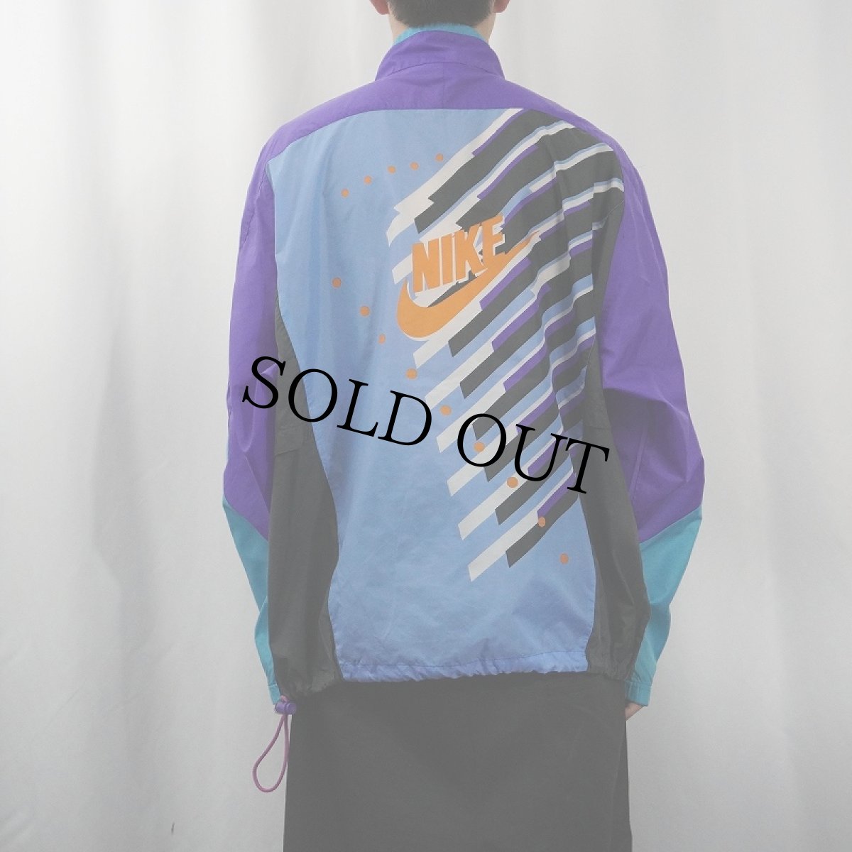画像4: 90's NIKE 銀タグ 切り替えデザイン ナイロンジャケット XL (4)
