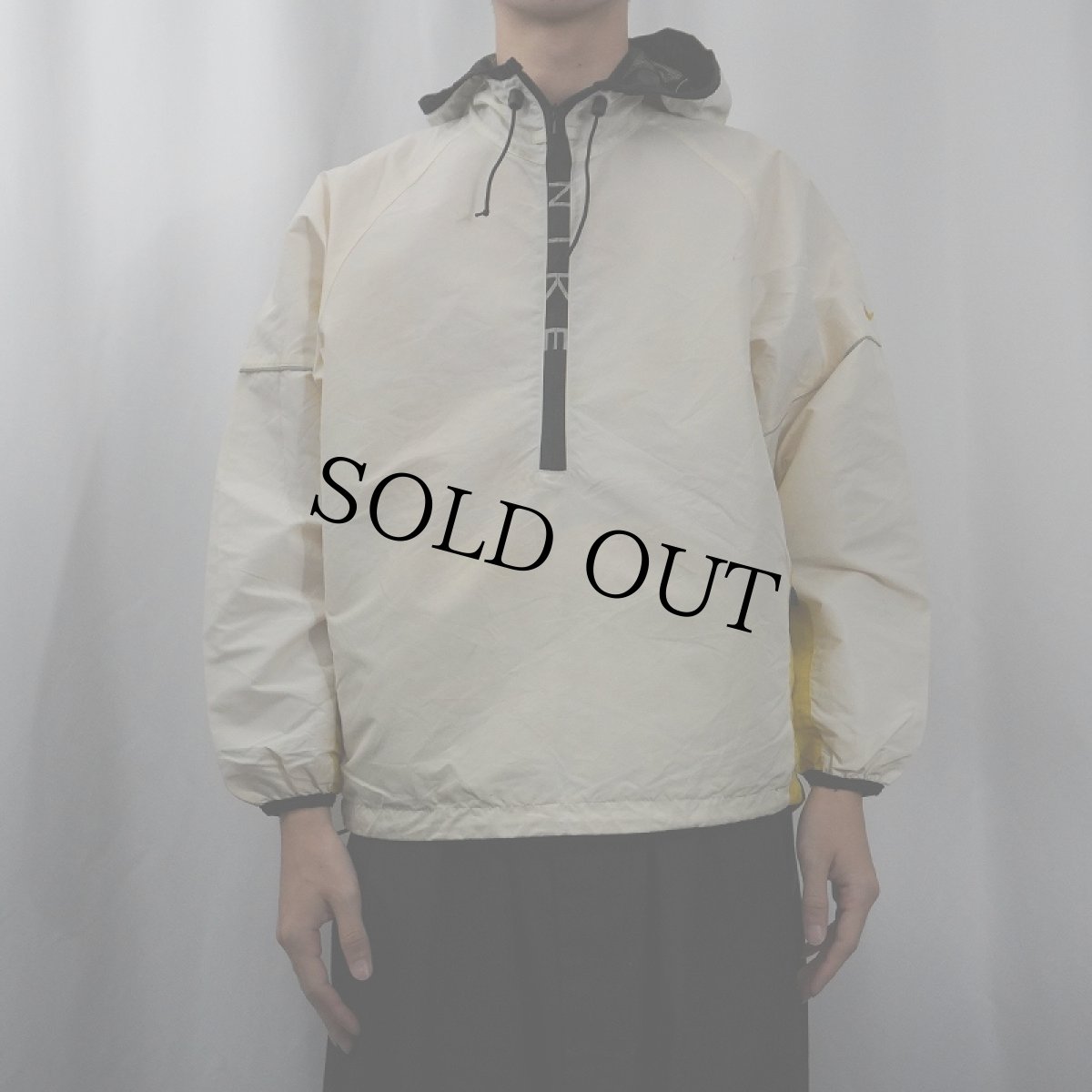 画像2: 90's NIKE ロゴ刺繍  切り替えデザイン ハーフジップジャケット S (2)