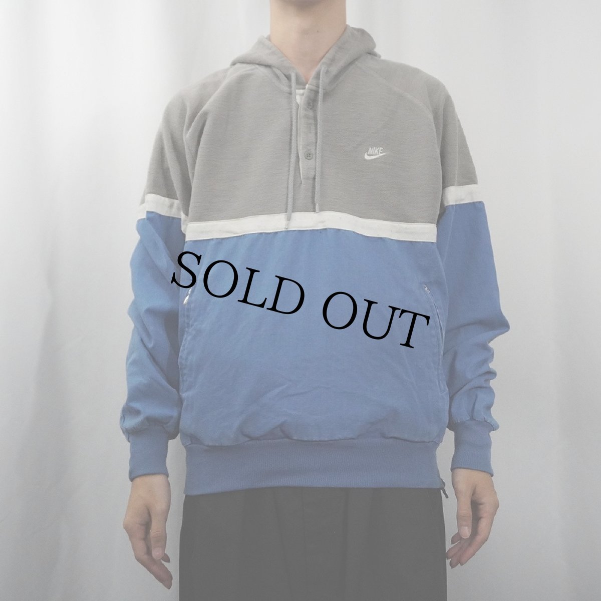 画像2: 80's NIKE 紺タグ 切り替えデザイン プルオーバーパーカー L (2)