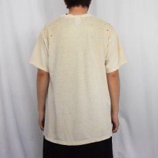画像3: 2000's Ted Bundy "Doing his part..." シリアルキラー ブラックユーモアプリントTシャツ XL (3)