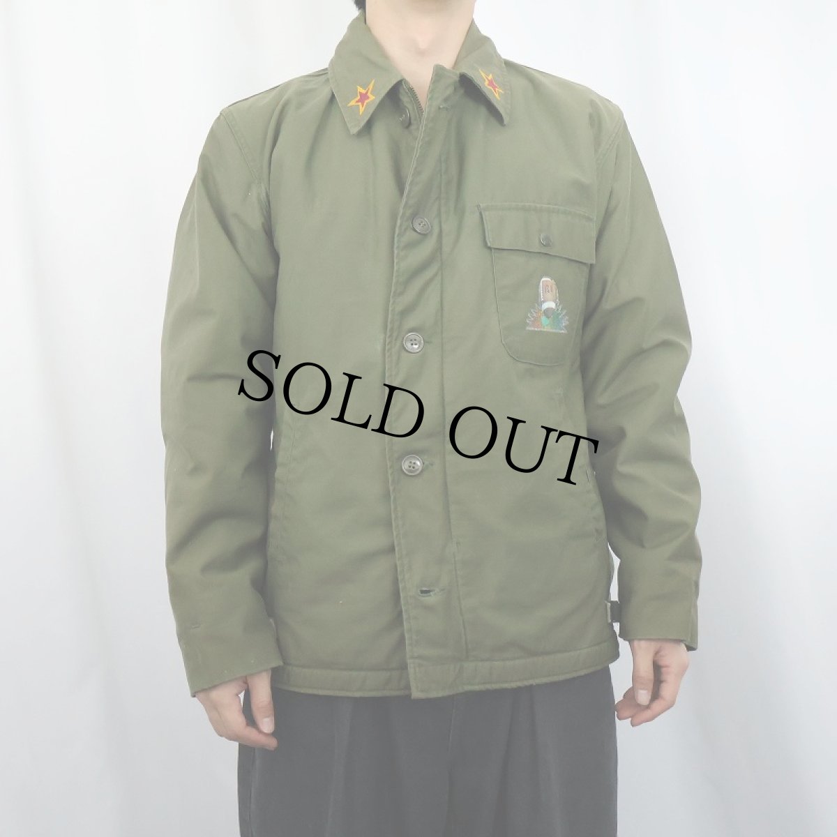 画像3: 80's U.S.NAVY A-2 ペイント デッキジャケット (3)