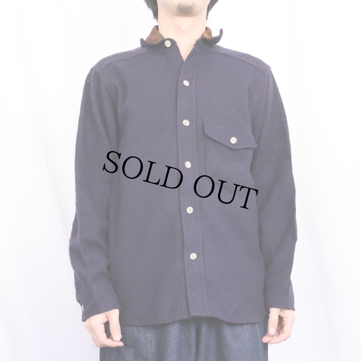 画像2: 【SALE】 80's Woolrich USA製 エルボーパッチ付き レザー切り替え ウールシャツ NAVY S (2)