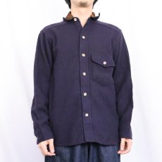 画像2: 80's Woolrich USA製 エルボーパッチ付き レザー切り替え ウールシャツ NAVY S (2)