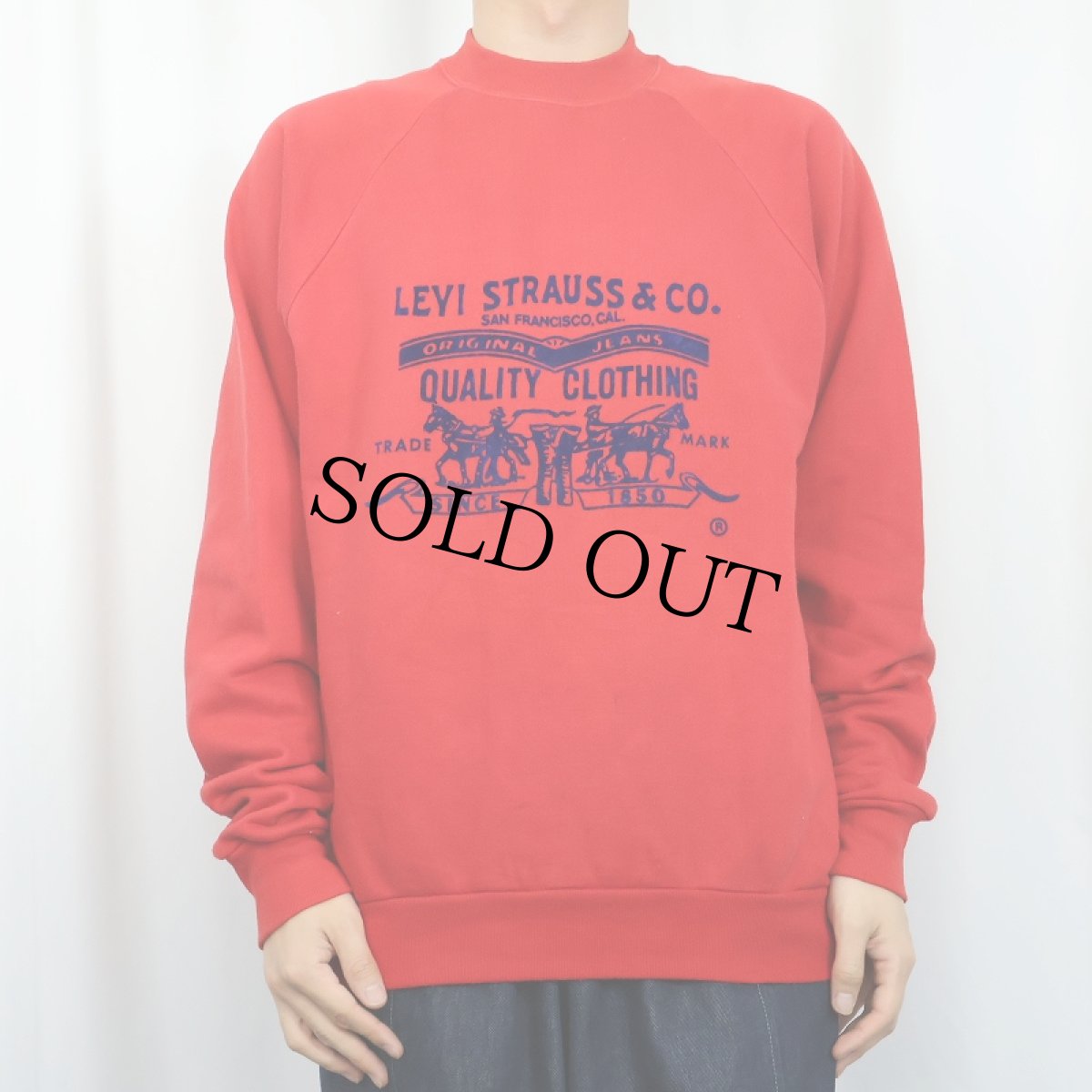 画像2: 80's〜 Levi's ITALY製 "Two Horses" フロッキープリントスウェット XL (2)