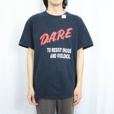 画像3: 90〜2000's "D.A.R.E. TO RESIST DRUGS AND VIOLENCE" 薬物乱用防止団体 メッセージプリントTシャツ BLACK L (3)