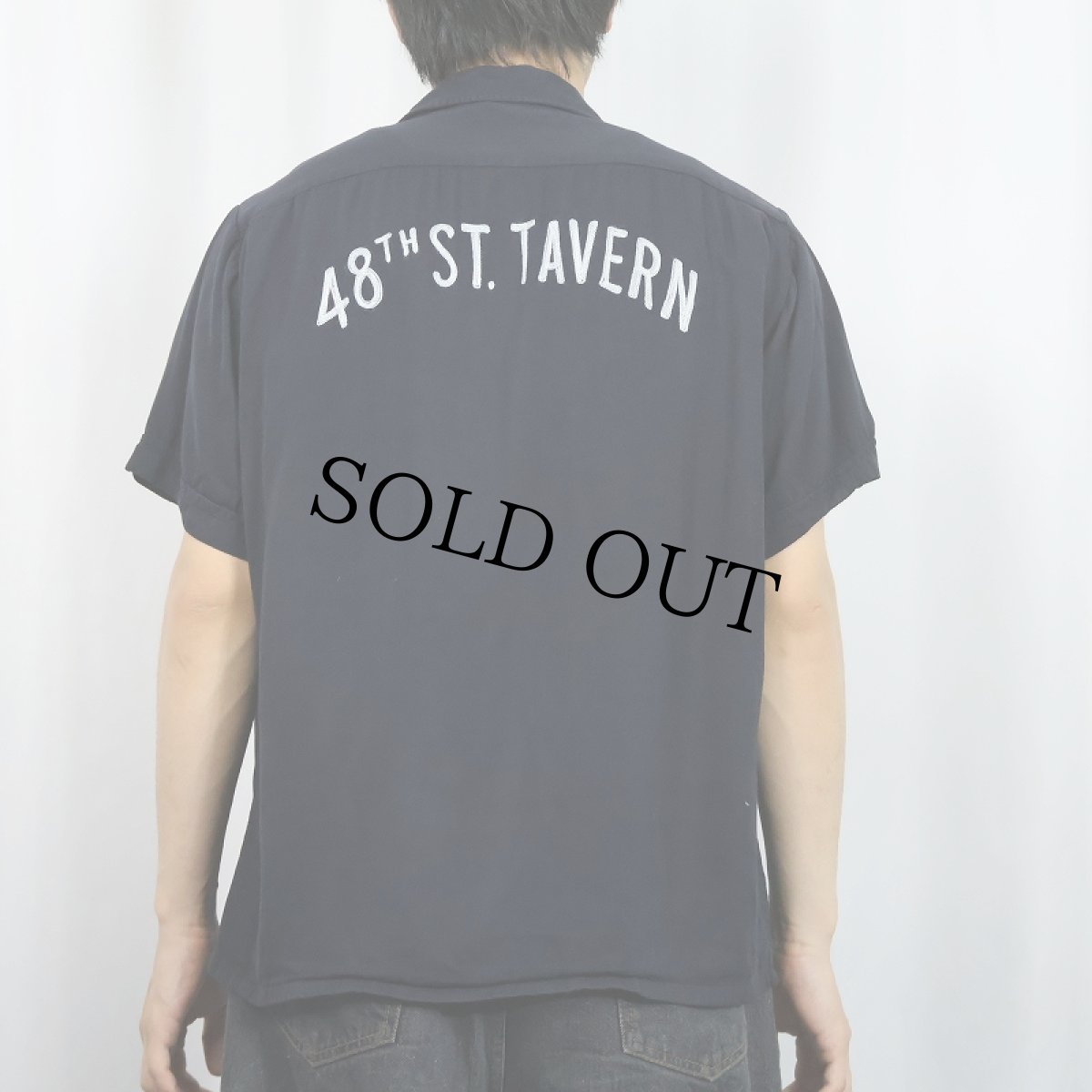 画像4: 60's Artvogue "48th ST. TAVERN" チェーン刺繍 レーヨンボウリングシャツ BLACK M (4)
