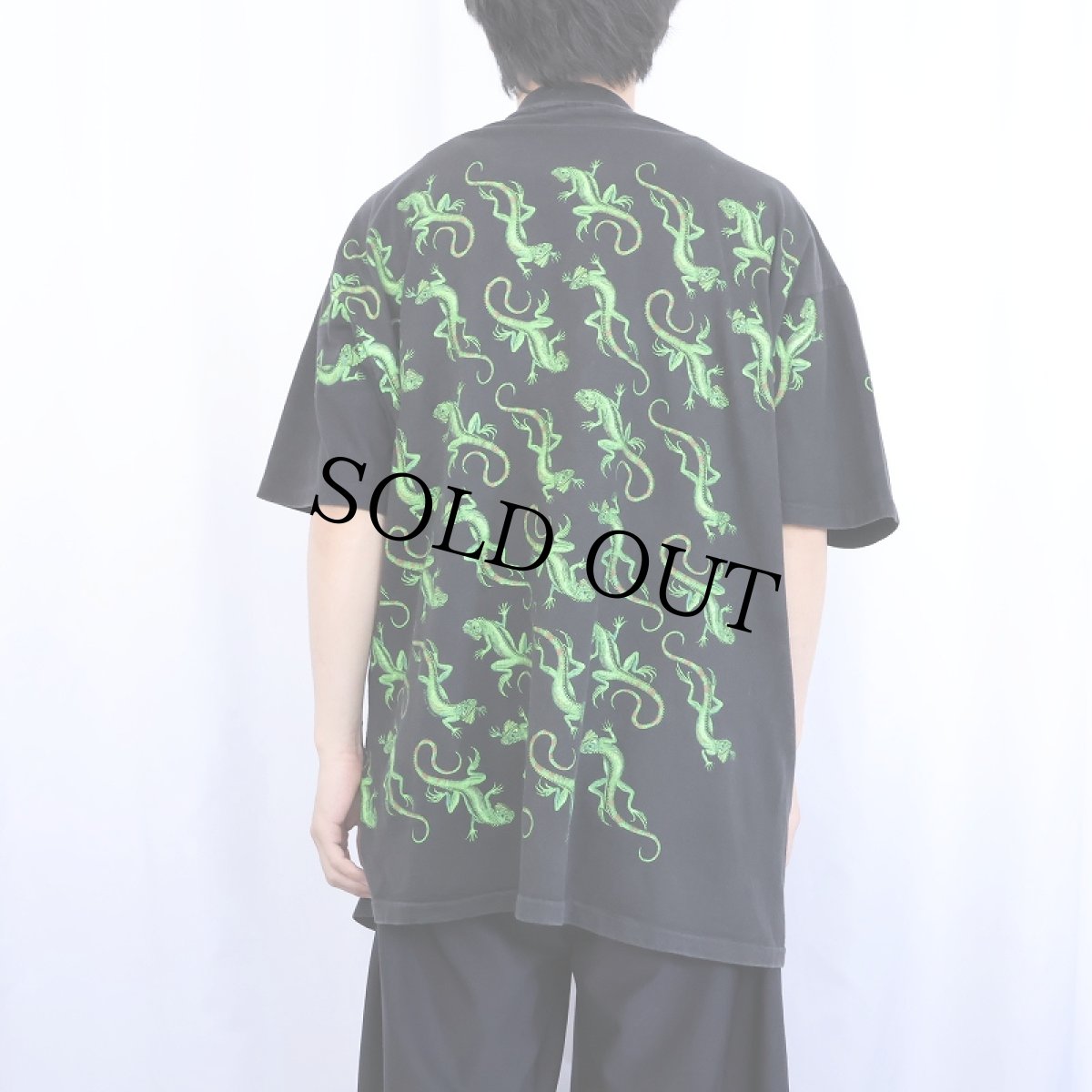 画像4: 90's USA製 イグアナプリントTシャツ BLACK XXL (4)