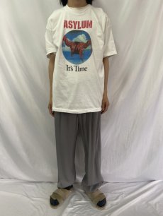 画像2: 90's USA製 "ASYLUM It's Time" イラストプリントTシャツ XL (2)