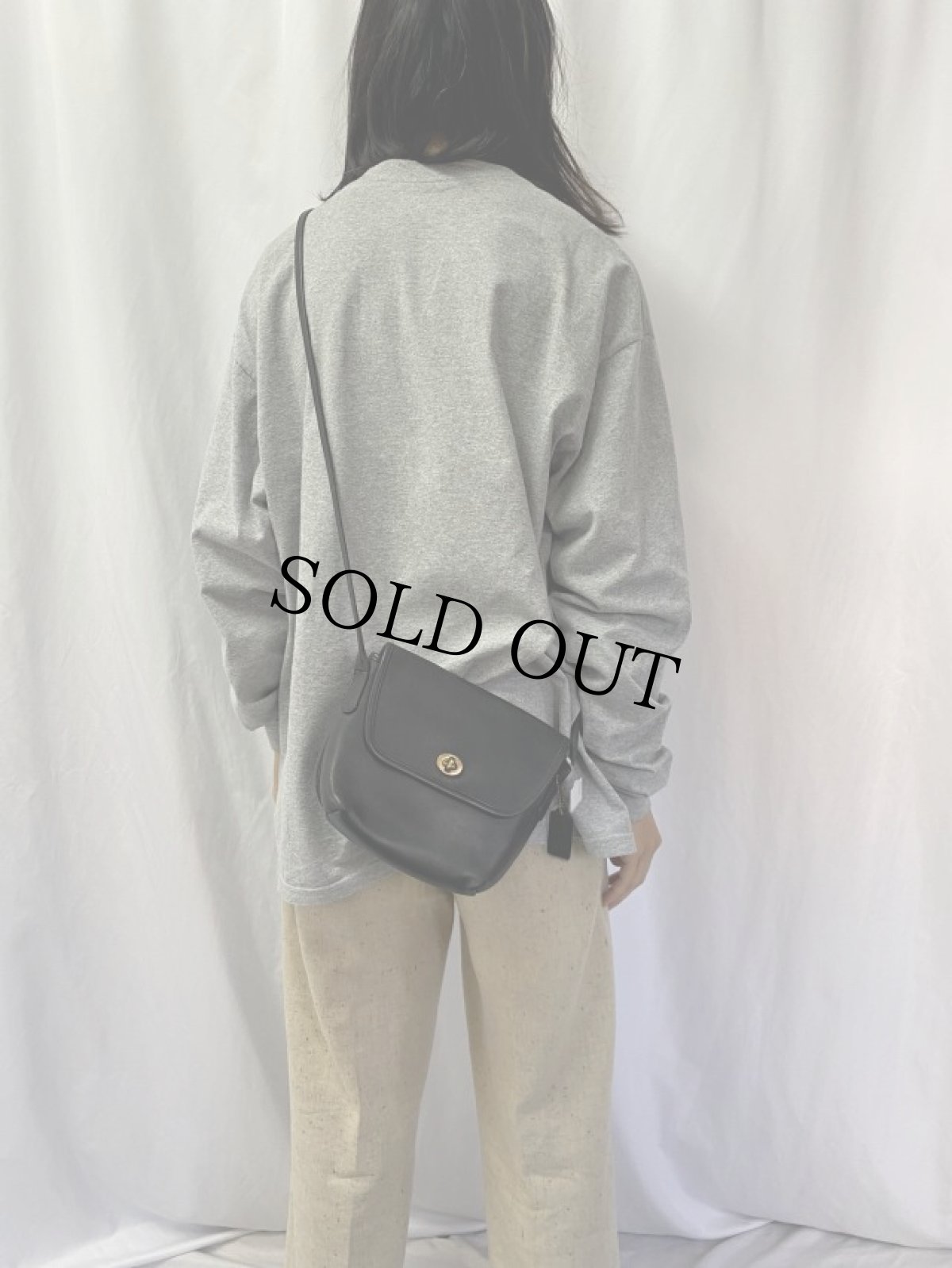 画像2: 80's COACH USA製 レザーショルダーバッグ BLACK (2)