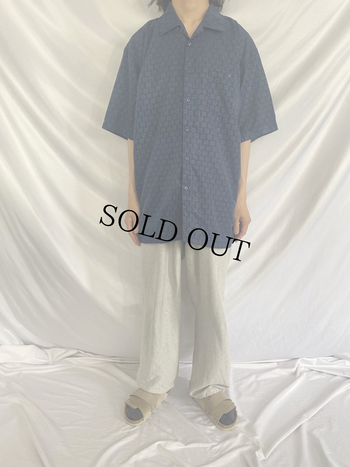 画像2: 90's〜 SYNERGY パロディ モノグラム柄 ポリエステルオープンカラーシャツ L (2)