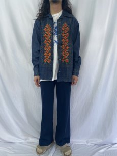 画像2: 70's 花柄刺繍 デニムオープンカラーシャツ SIZE42 (2)