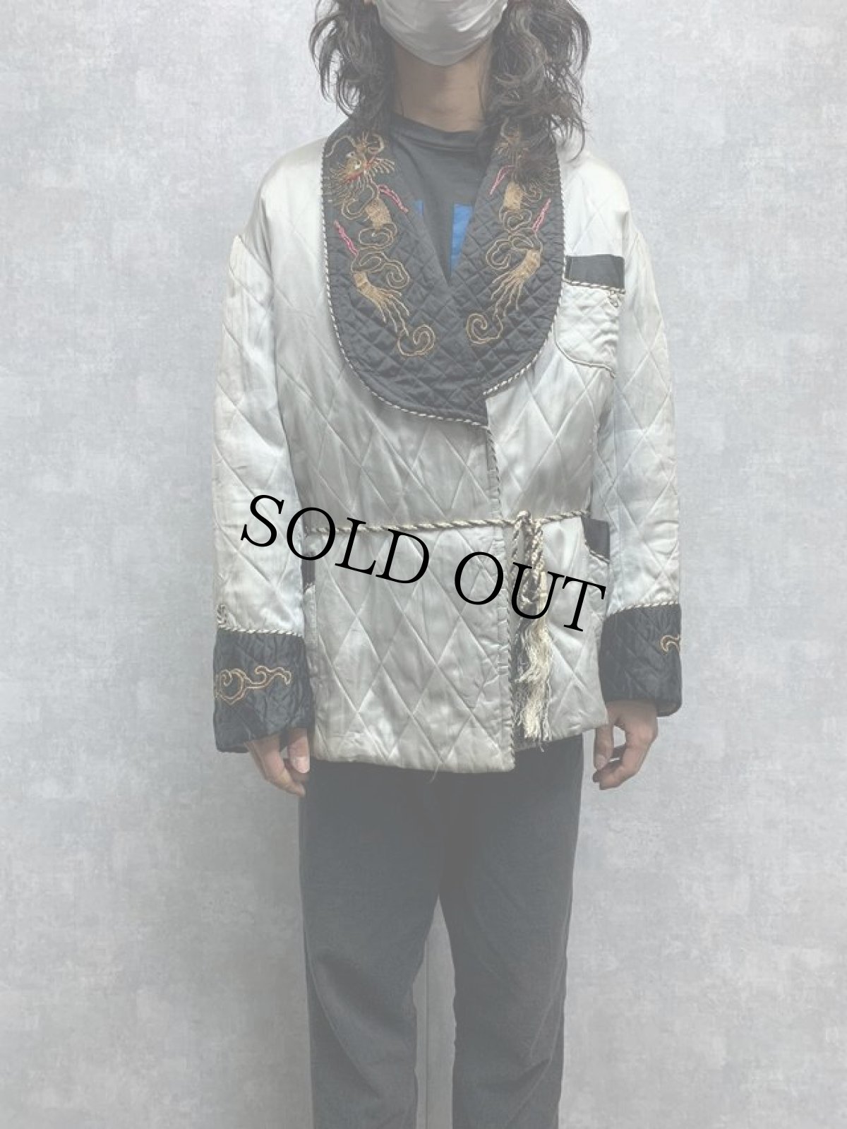 画像2: 50〜60's 龍刺繍 スカガウン S (2)