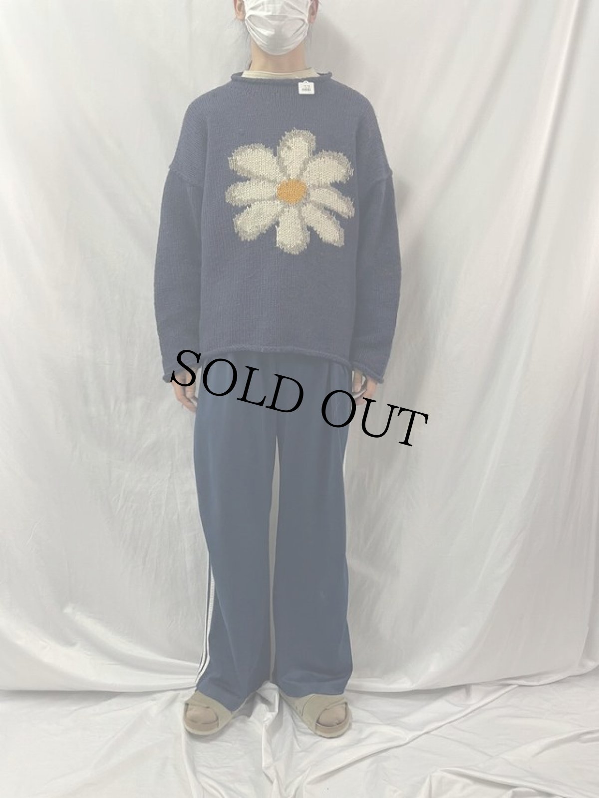 画像2: 花柄編み ロールネック ウールニットセーター (2)