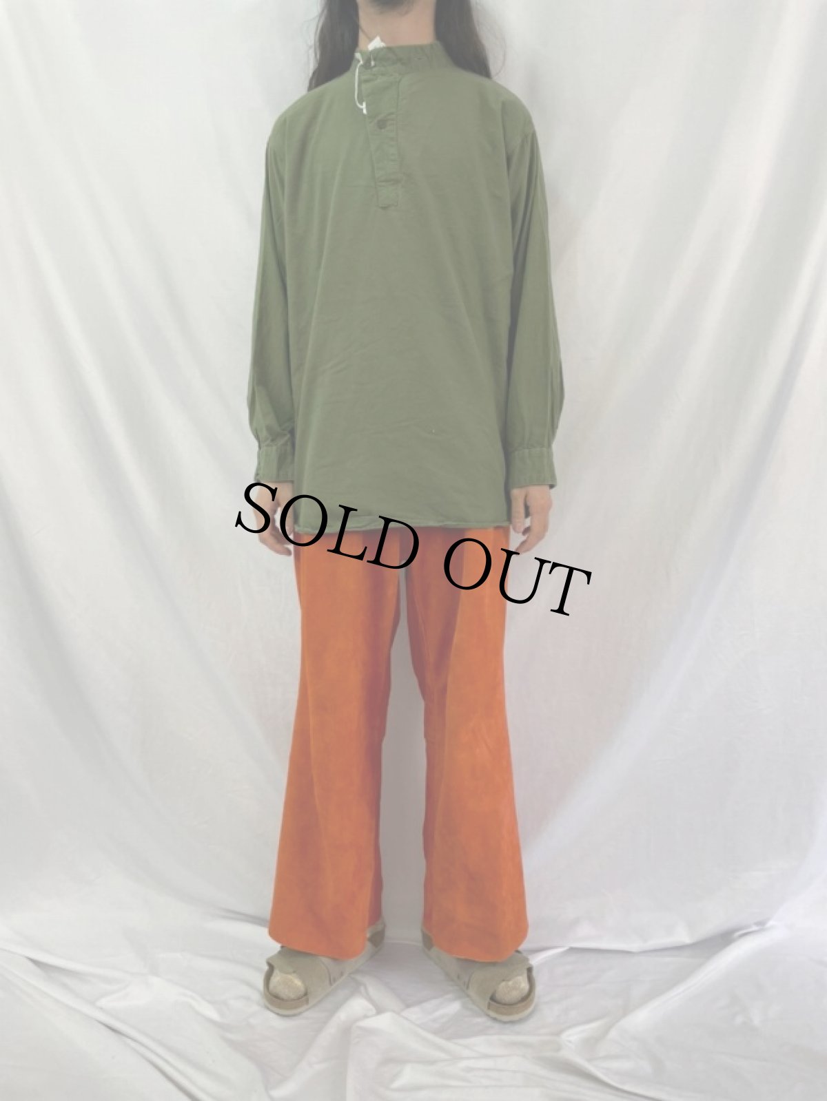 画像2: 50's SWEDISH MILITARY M-55初期 マチ付き スタンドカラー スリーピングシャツ (2)