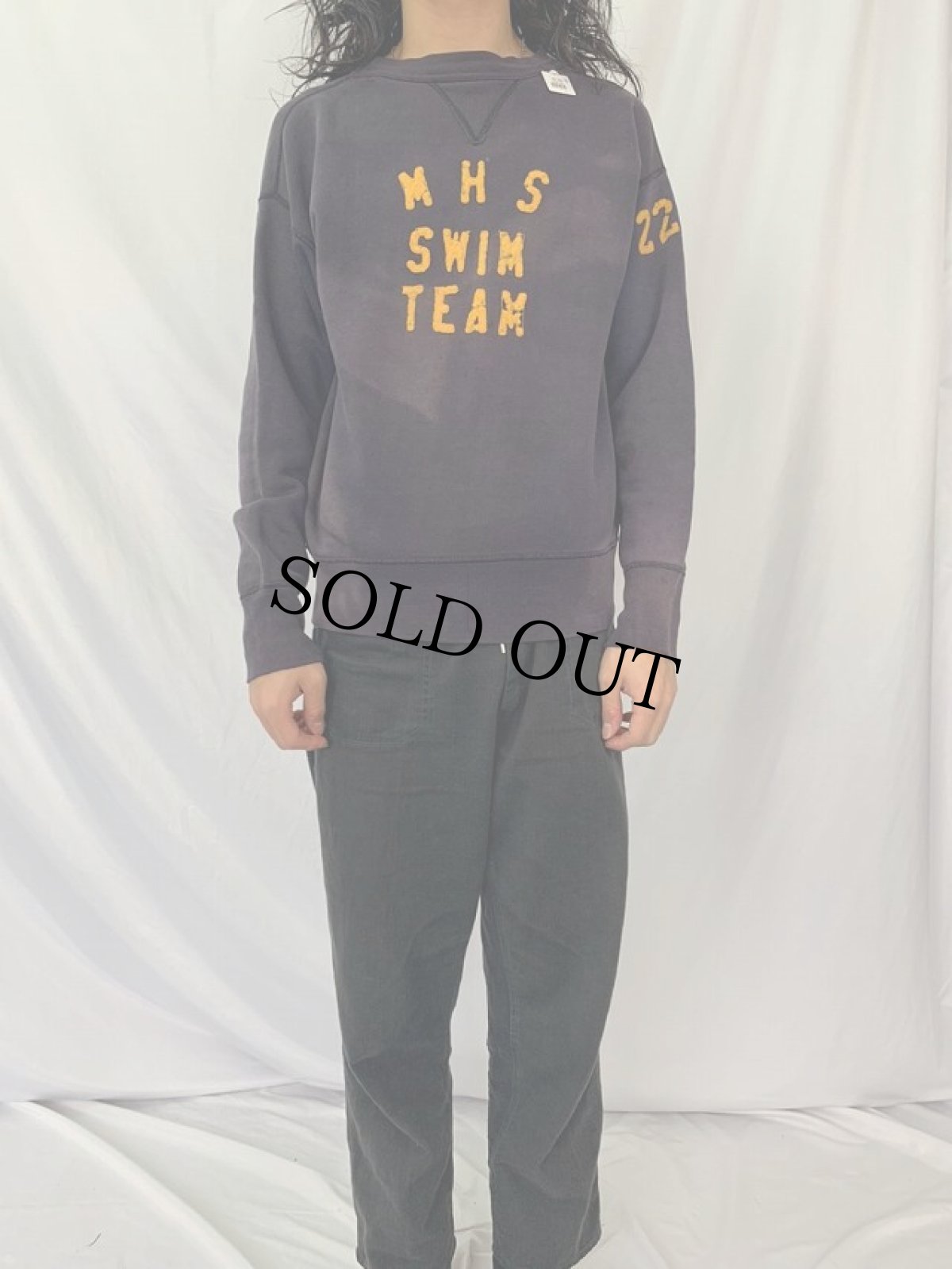 画像3: 50's "SW MHS SWIM TEAM" 前V フェルトパッチ付き スウェット (3)