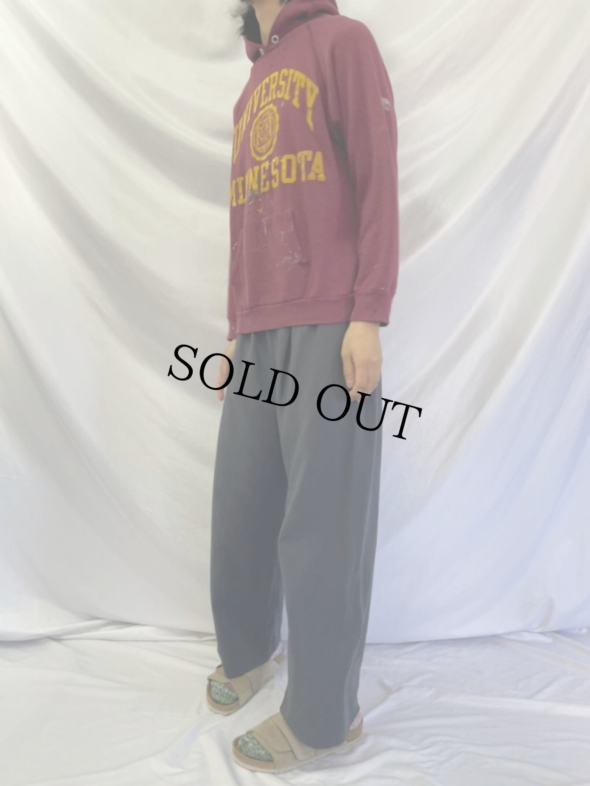 画像3: 80's Champion USA製 トリコタグ "UNIVERSITY MINNESOTA" フロッキープリントラグランスウェットフーディー L (3)