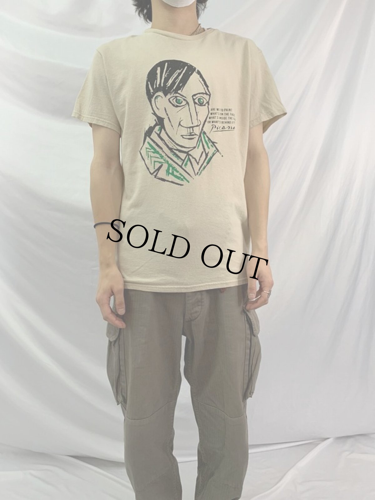 画像2: Pablo Picasso "Self-Portrait" 芸術家ポートレートプリントTシャツ (2)