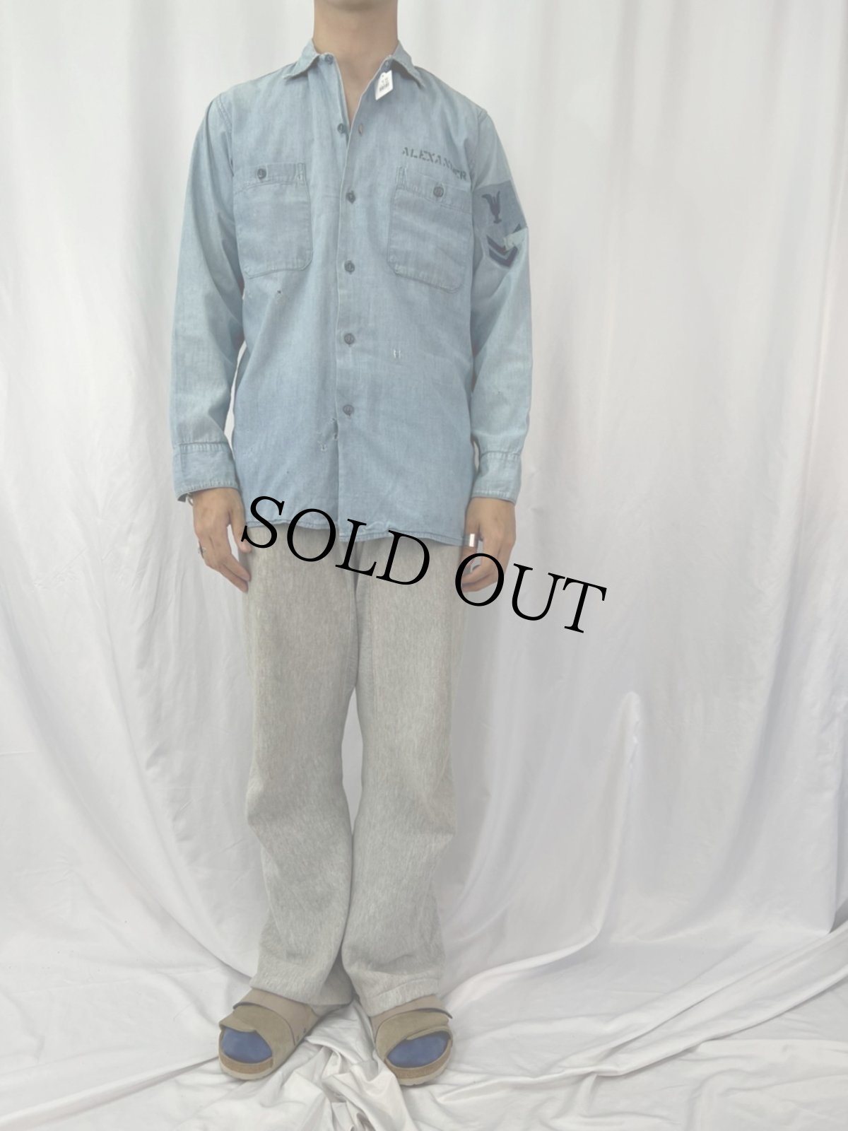 画像2: 60's U.S.NAVY ステンシル&ワッペン付き シャンブレーシャツ (2)