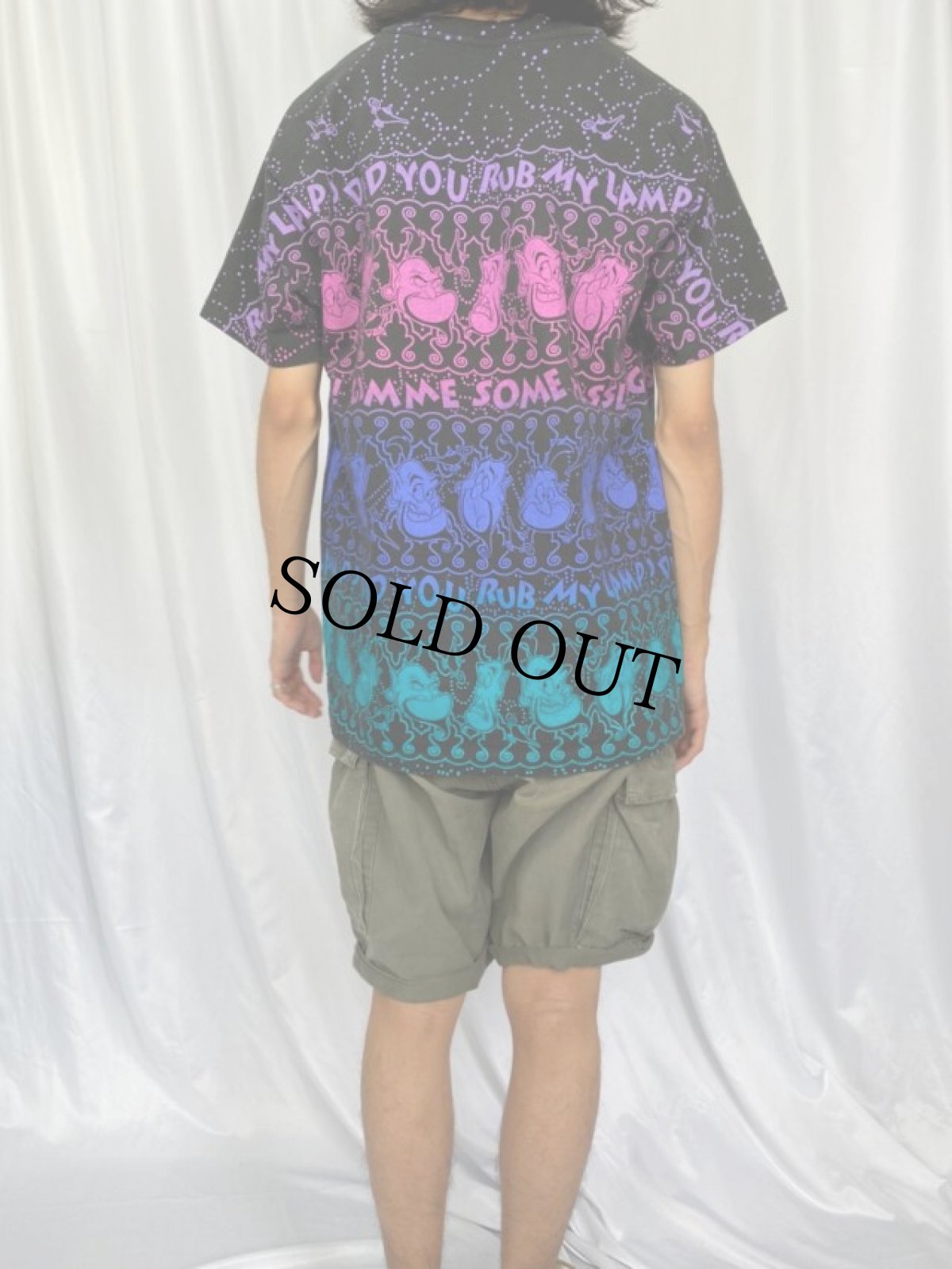 画像4: 90's Disney Aladdin "DID YOU RUB MY LAMP?" キャラクター 大判プリントTシャツ (4)