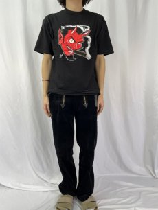 画像2: 90's COOP USA製 "レッドデビル" プリントTシャツ BLACK L (2)