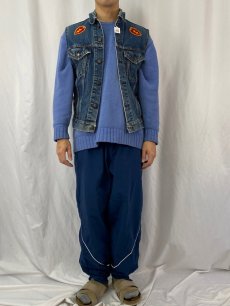 画像2: 90's Levi's ワッペンカスタム カットオフデニムベスト (2)