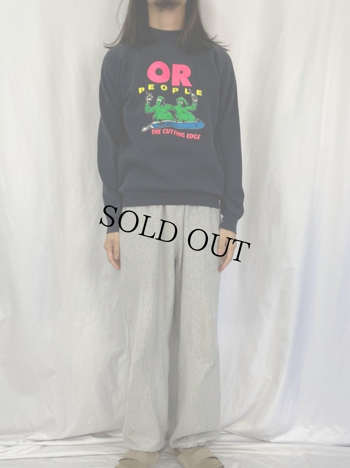 画像2: 90's USA製 "OR PEOPLE THE CUTTING EDGE" プリントスウェット BLACK L (2)