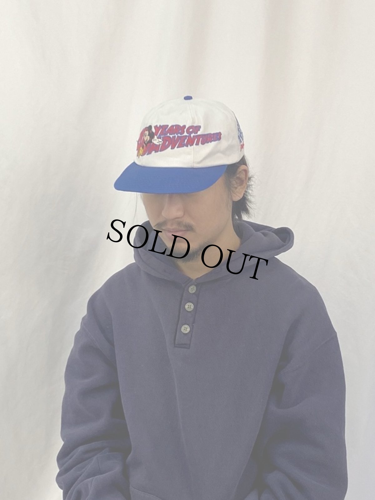 画像2: 90's Disney MICKEY MOUSE USA製 スナップバック キャラクター刺繍 キャップ (2)