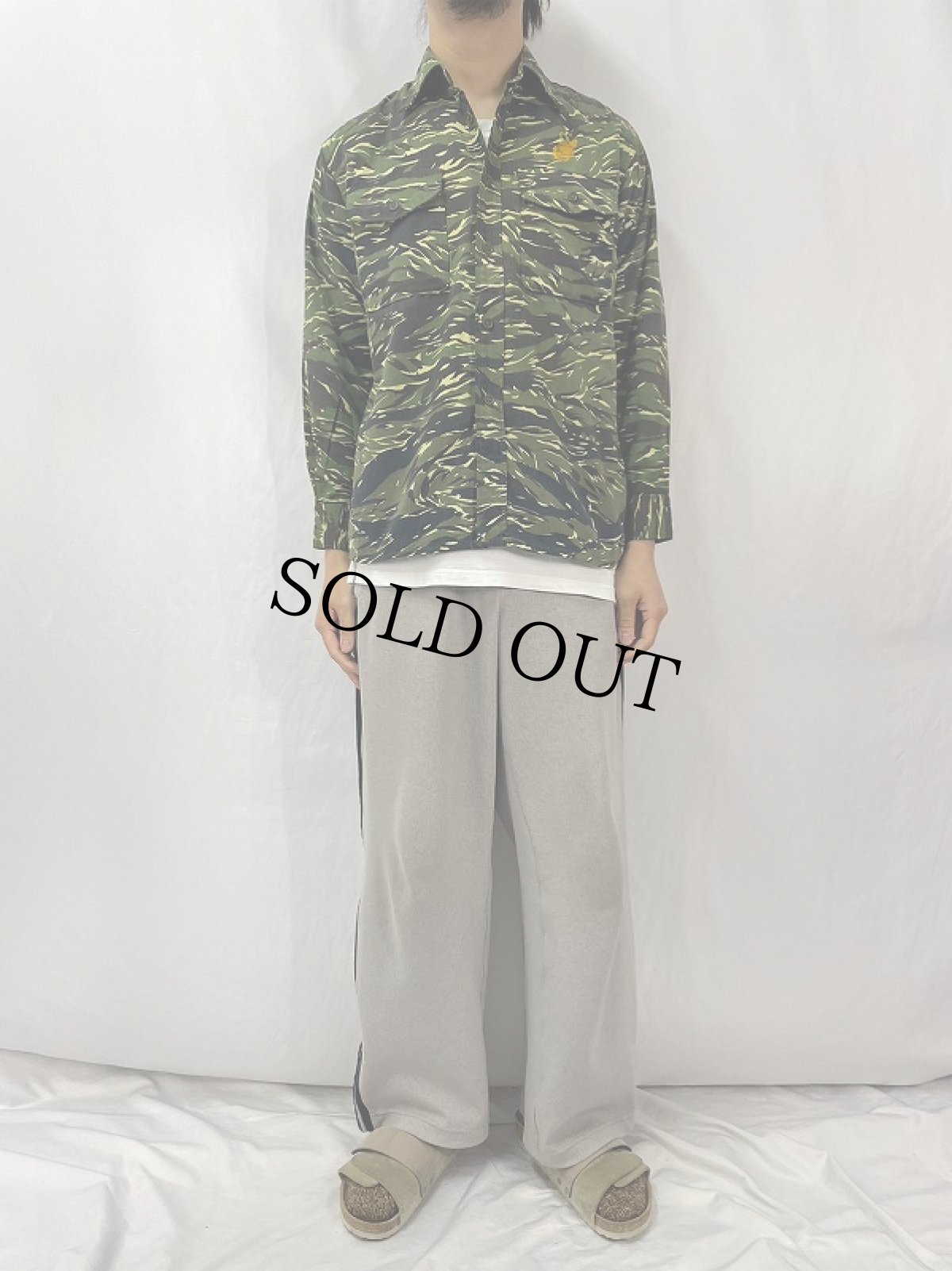 画像2: 70's〜 台湾軍海軍陸戦隊 タイガーカモ柄 シャツ (2)