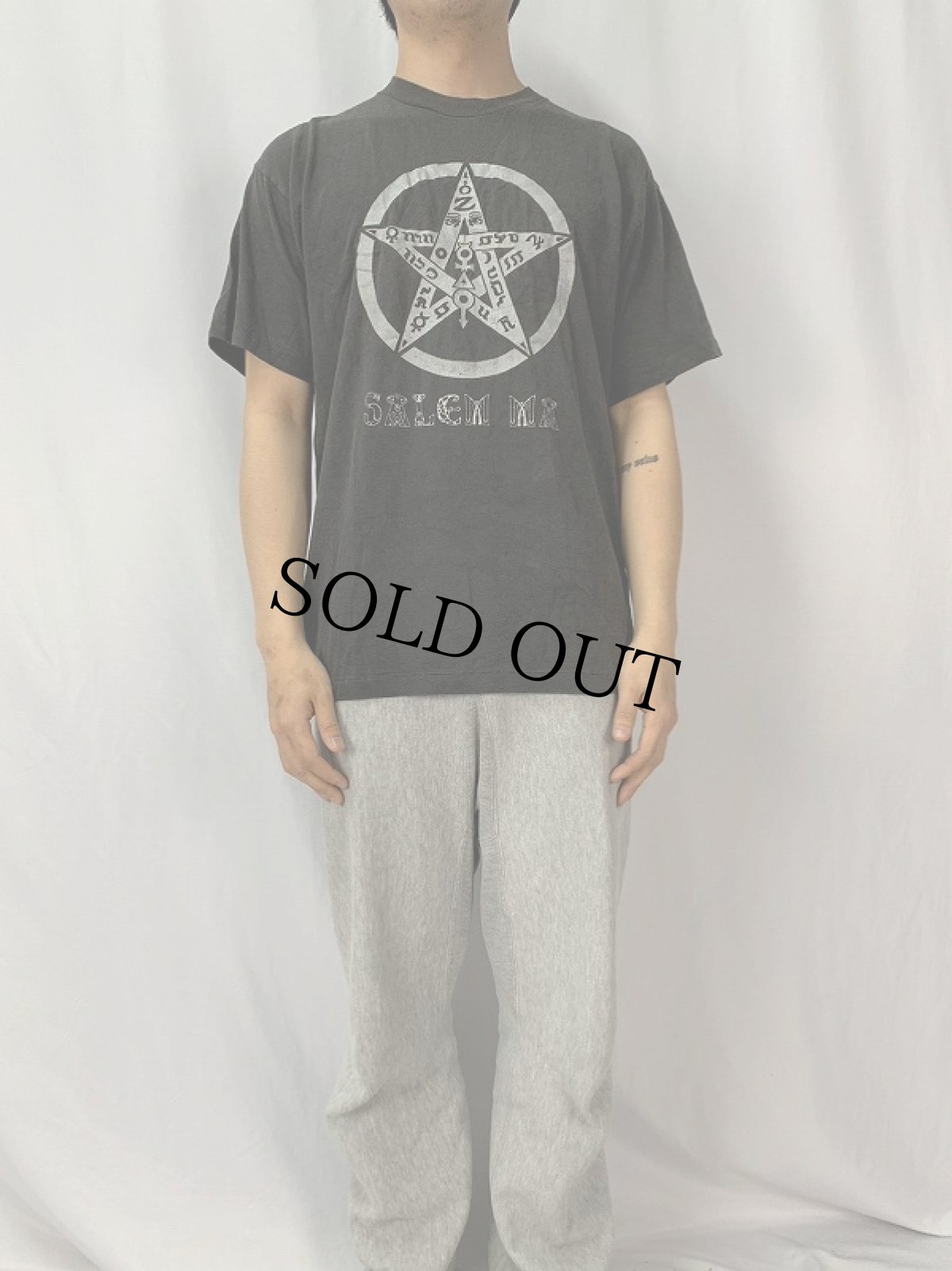 画像2: 90's USA製 "テトラグラマトン" 魔除けプリントTシャツ BLACK L (2)