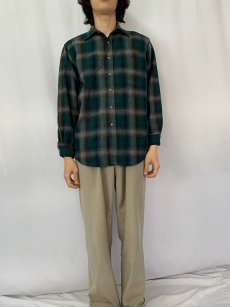 画像2: PENDLETON USA製 オンブレーチェック柄 ウールシャツ M (2)