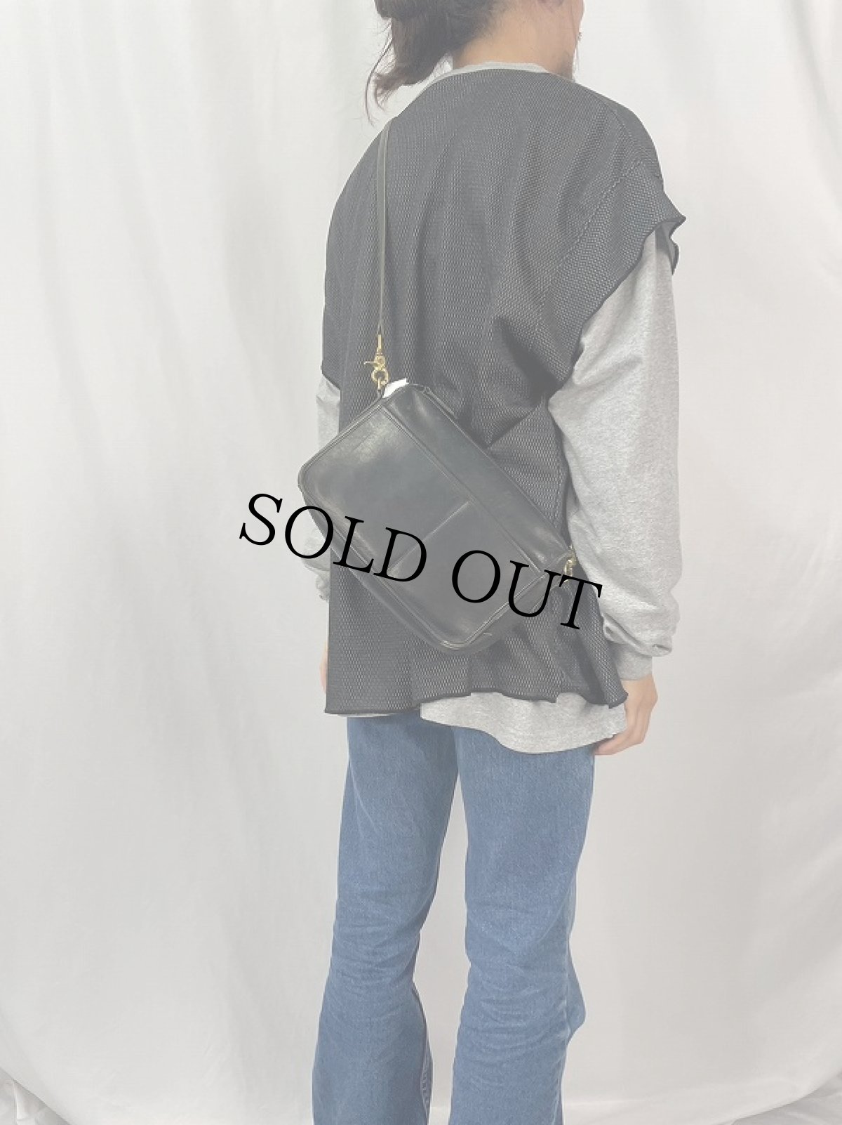 画像2: 80's COACH USA製 レザーショルダーバッグ BLACK (2)