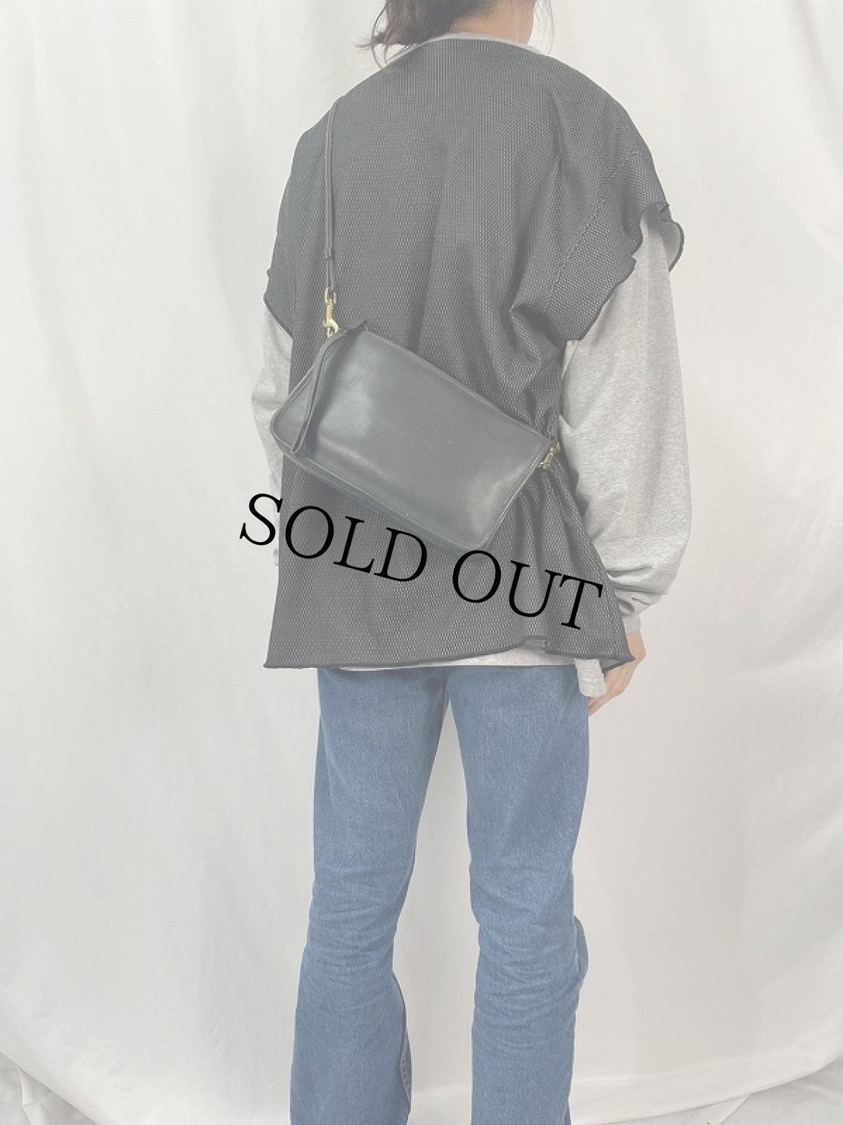 画像2: 80's COACH USA製 レザーショルダーバッグ BLACK (2)