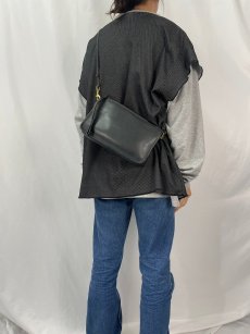 画像2: 80's COACH USA製 レザーショルダーバッグ BLACK (2)