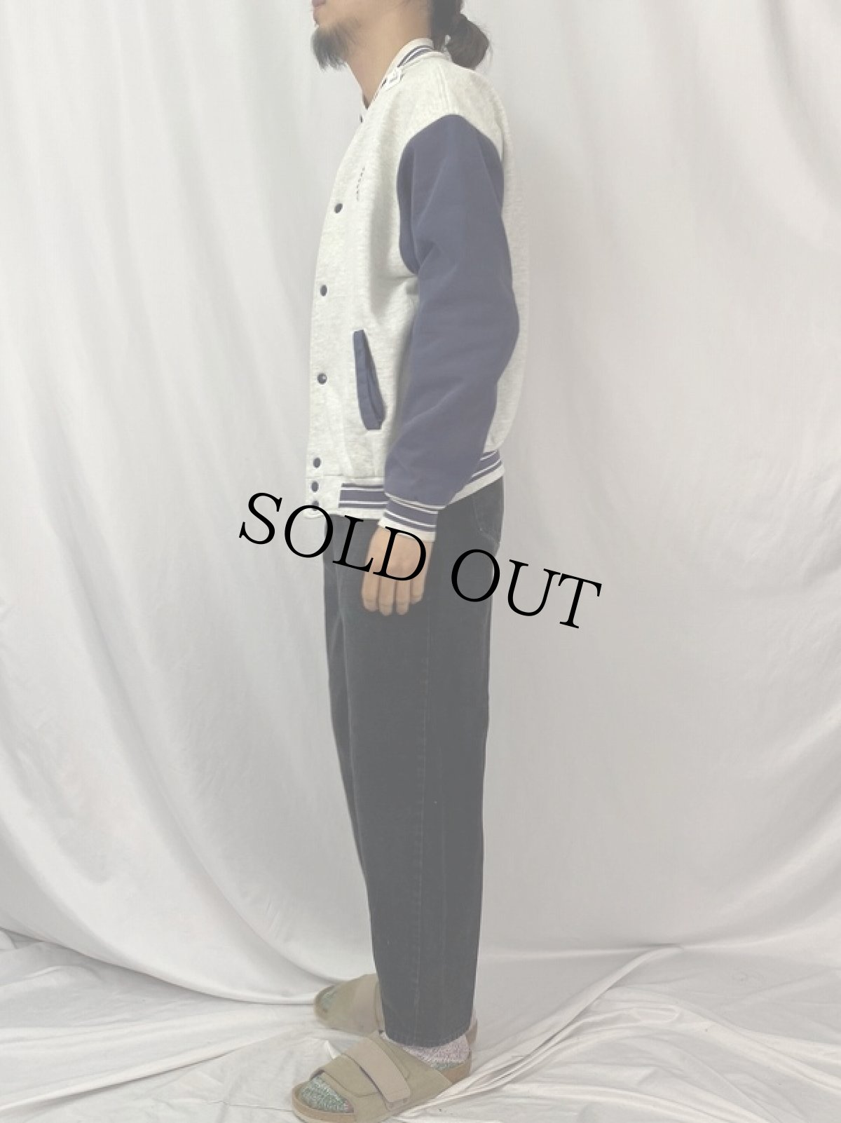 画像3: 90's〜 FRUIT OF THE LOOM "EASTERN STATE HOSPITAL" 刺繍入り 2トーンカラー スウェットスタジャン XL (3)