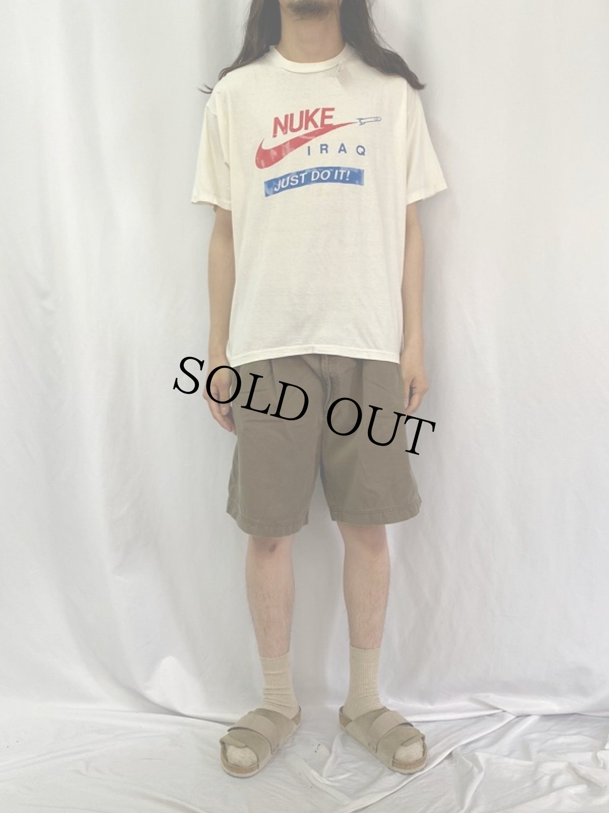 画像2: 2000's "NUKE" パロディプリントTシャツ (2)