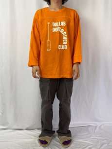 画像2: 80〜90's USA製 "DALLAS DOWNRIVER CLUB" フットボールTシャツ XL (2)