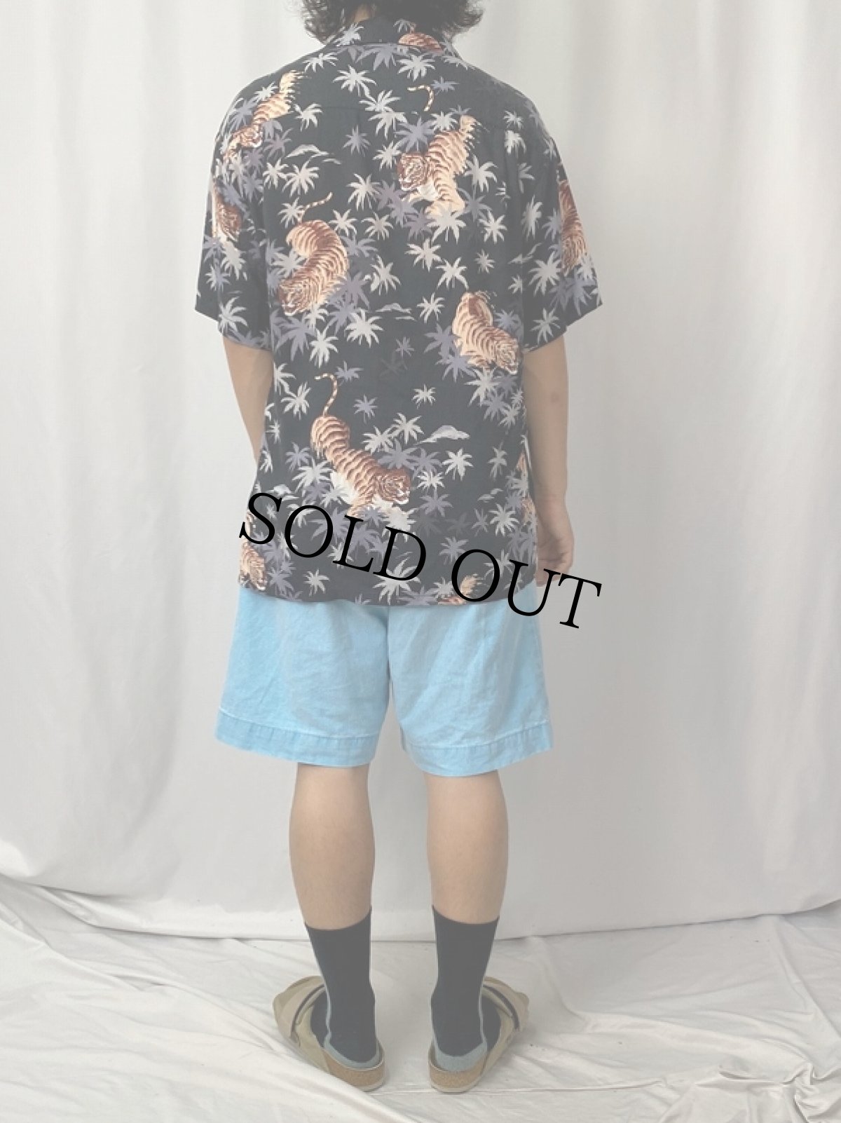 画像5: 70〜80's KENNINGTON 虎柄 オールオーバーパターン レーヨンアロハシャツ BLACK M (5)