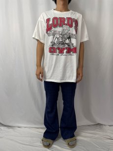 画像3: 90's LORD'S GYM USA製 "HIS PAIN YOUR GAIN" ジーザスパロディプリントTシャツ XL (3)